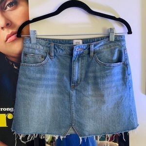 BDG URBAN OUTFITTERS JEAN SKIRT
